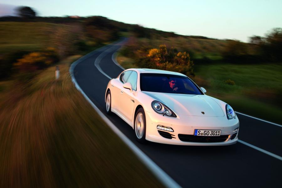  Porsche Panamera Diesel 2011 года  (фото 22 из 37)
